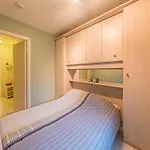 Well-maintained With Sea View Apartment *